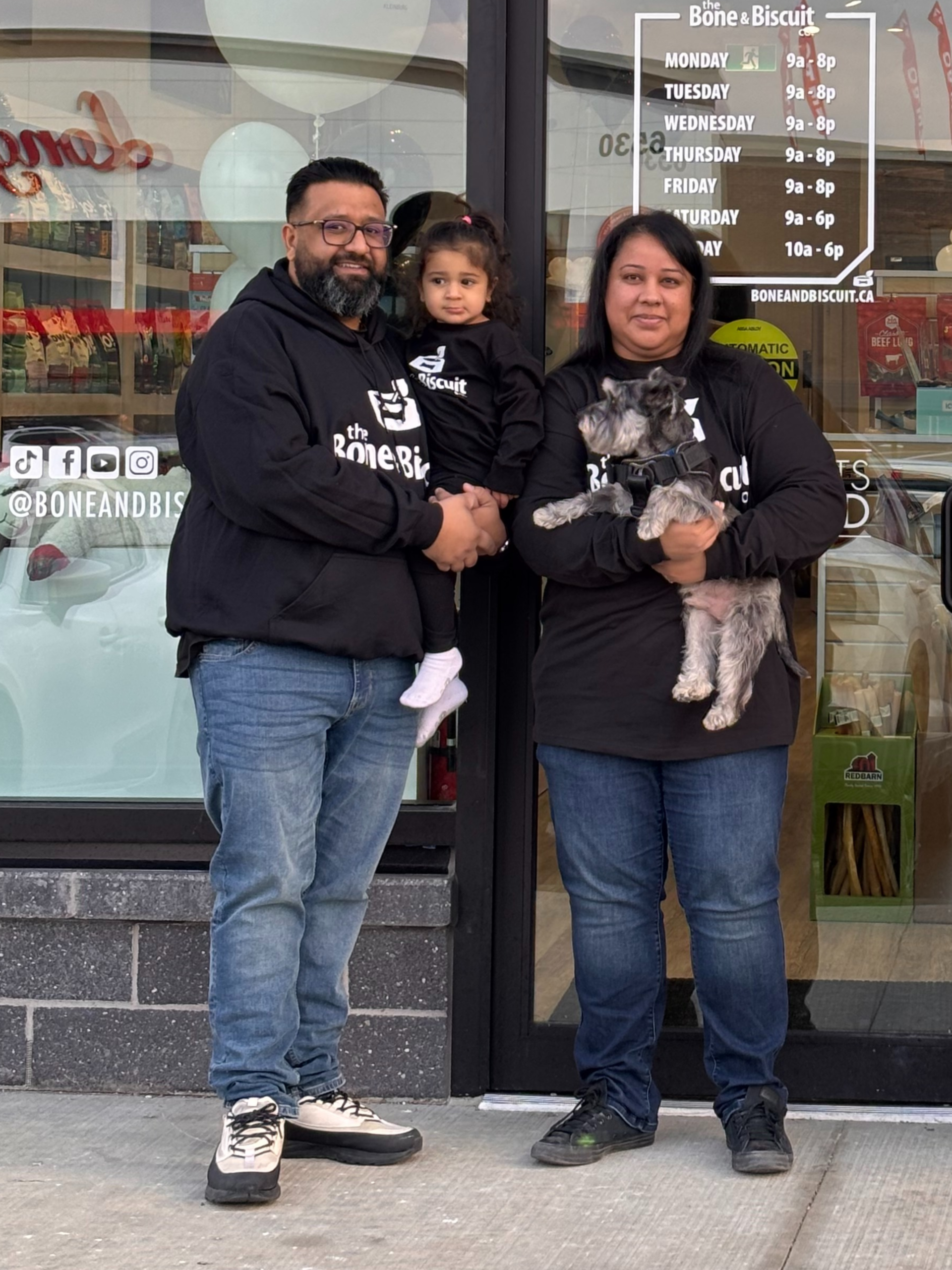Sunil & Jas, Bone & Biscuit